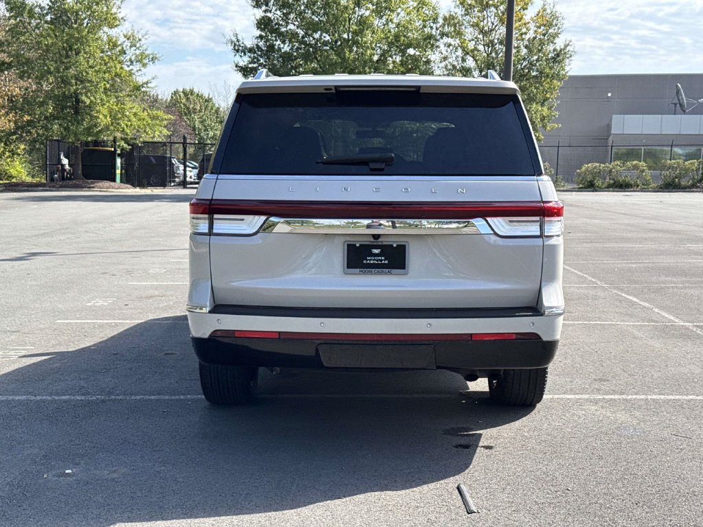 Used 2024 Lincoln Navigator Reserve AWD/4WD image 23