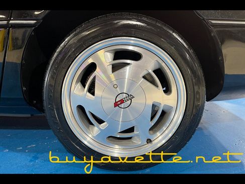 Used 1988 Chevrolet Corvette Coupe RWD image 12