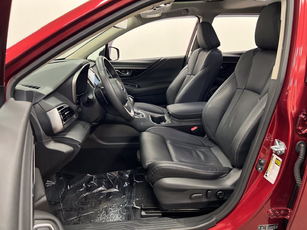 Used 2025 Subaru Outback Limited AWD/4WD image 9