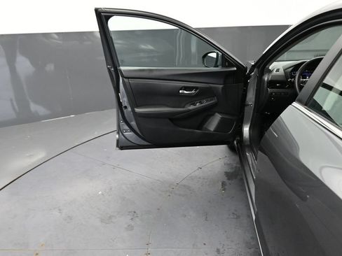 Used 2024 Nissan Sentra SV FWD image 23