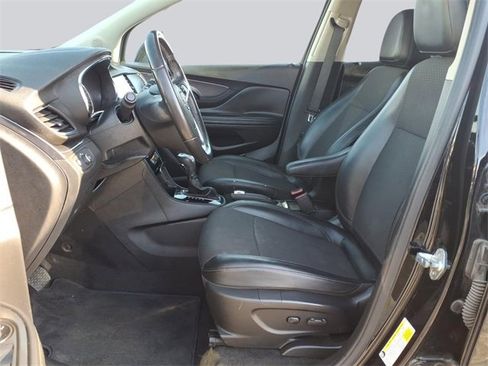 Used 2020 Buick Encore Preferred image 18