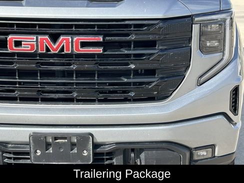 Used 2025 GMC Sierra 1500 Elevation image 4