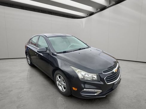 Used 2016 Chevrolet Cruze LT FWD image 9