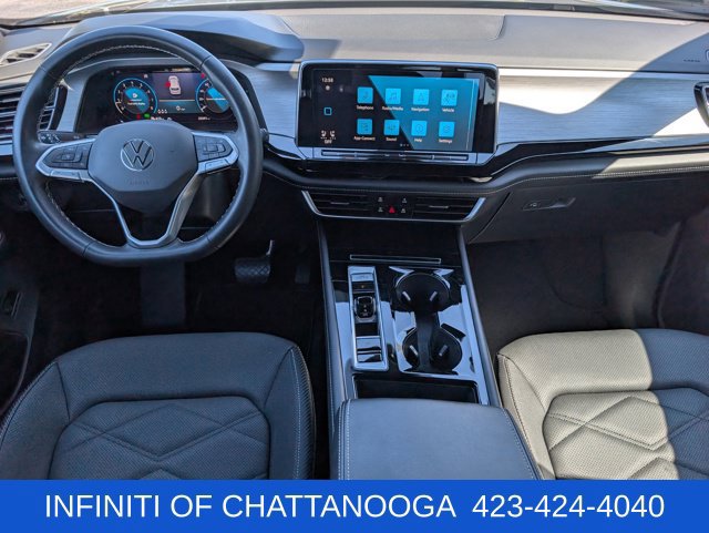 Used 2024 Volkswagen Atlas Cross Sport SE w/ Black Wheel Package FWD image 11