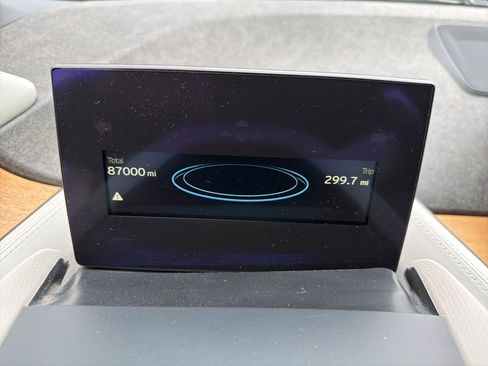 Used 2017 BMW i3 w/ Range Extender image 23