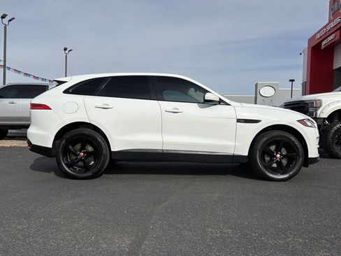 Used 2019 Jaguar F-PACE Premium image 33