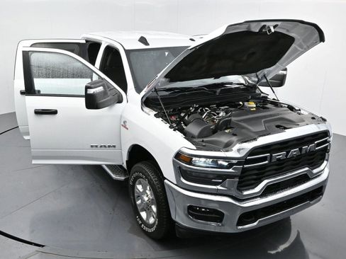 Used 2025 RAM 2500 Big Horn AWD/4WD image 43