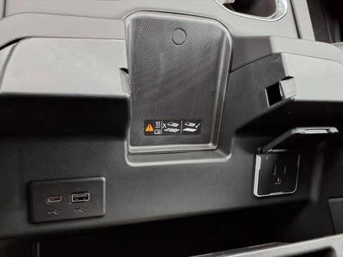 New 2026 GMC Sierra 2500 Denali w/ Denali Reserve Package image 7