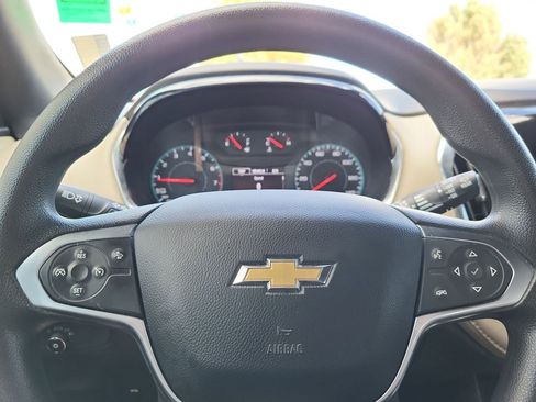 Used 2023 Chevrolet Traverse LS image 18