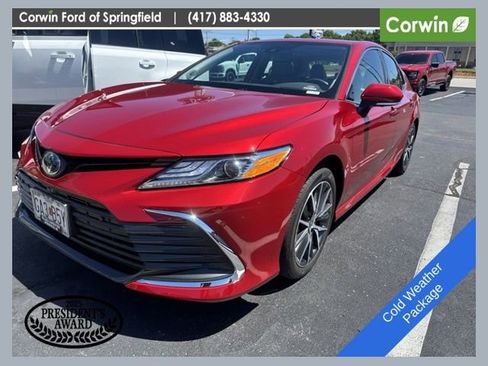 Used 2024 Toyota Camry XLE w/ Navigation Package FWD image 1