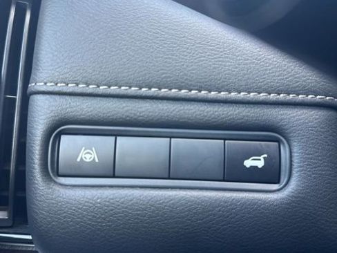 Used 2025 Nissan Armada SL AWD/4WD image 39