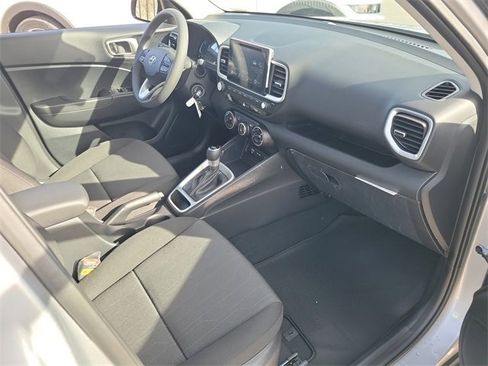 New 2026 Hyundai Venue SE image 16