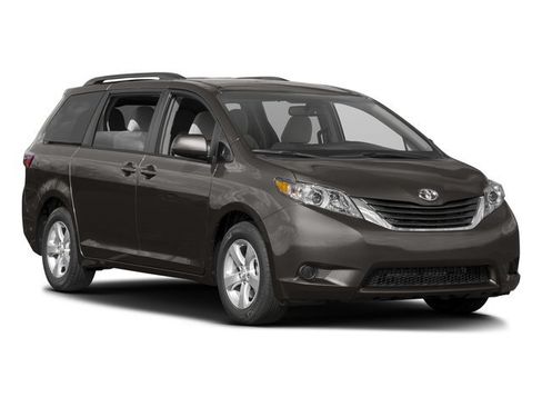 Used 2017 Toyota Sienna LE FWD image 6