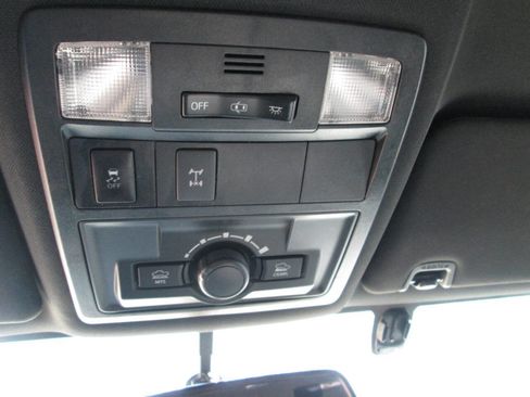 Used 2016 Toyota Tacoma TRD Off-Road w/ Towing Package image 20