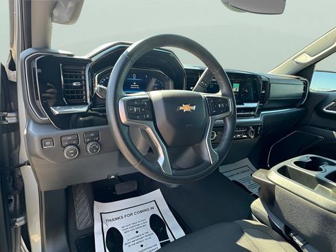 Used 2024 Chevrolet Silverado 1500 LT AWD/4WD image 13