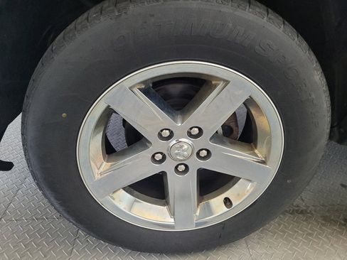 Used 2018 RAM 1500 Express AWD/4WD image 31
