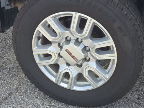 Used 2024 GMC Sierra 2500 Pro w/ Convenience Package AWD/4WD image 12
