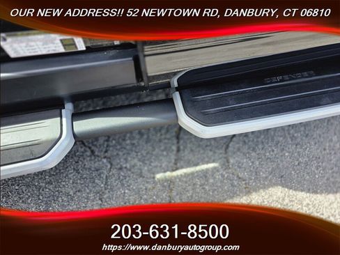 Used 2023 Land Rover Defender 110 X-Dynamic SE image 11