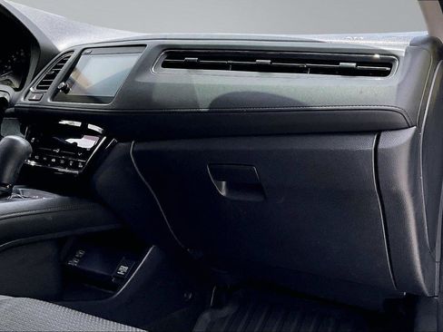 Used 2021 Honda HR-V EX image 17