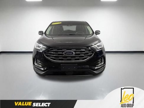 Used 2021 Ford Edge Titanium AWD/4WD image 2