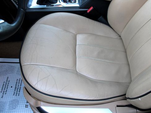 Used 2012 Land Rover Range Rover HSE image 22