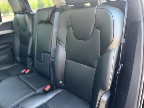 Used 2021 Volvo XC90 T5 Momentum w/ Protection Package Premier AWD/4WD image 27
