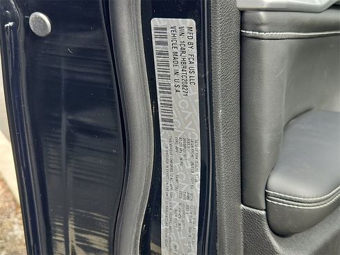 New 2026 Jeep Grand Cherokee Limited image 32