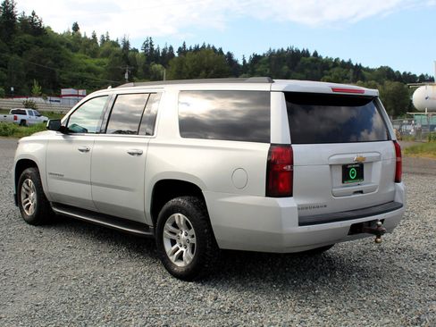 Used 2016 Chevrolet Suburban LT AWD/4WD image 5