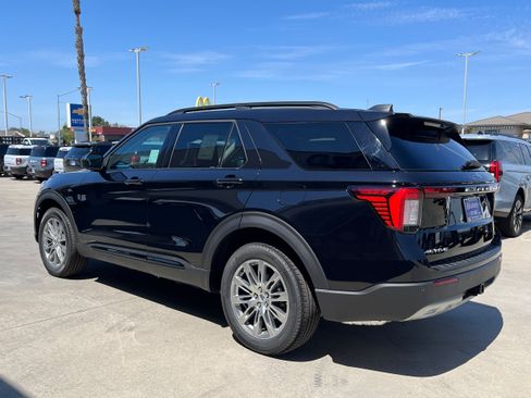 New 2026 Ford Explorer Active w/ Active Comfort Package AWD/4WD image 3