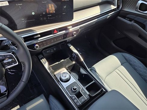New 2025 Kia Sorento SX Prestige image 18