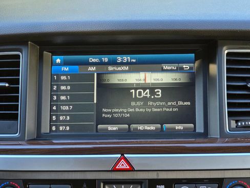 Used 2016 Hyundai Genesis 3.8 image 21