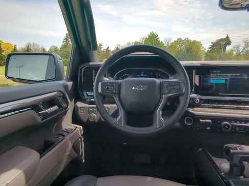 Used 2026 Chevrolet Silverado 1500 ZR2 AWD/4WD image 16