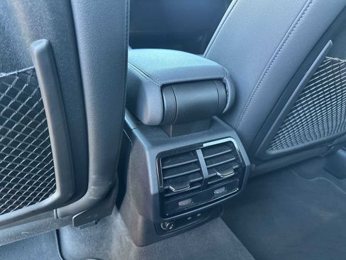 Used 2021 Audi Q3 2.0T Premium image 21