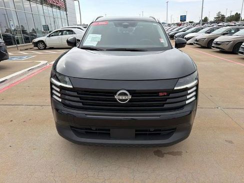 Certified 2025 Nissan Kicks SR AWD/4WD image 11
