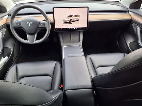Used 2023 Tesla Model 3 Standard Range image 10