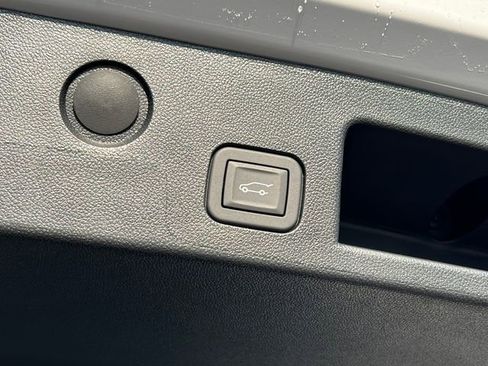 New 2026 Chevrolet Equinox LT w/ Convenience Package II image 34