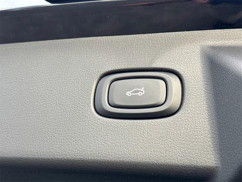 New 2025 VinFast VF 8 Plus image 12