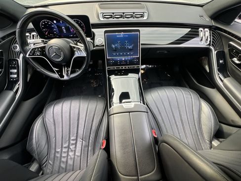 Used 2022 Mercedes-Benz S 580 4MATIC Sedan w/ AMG Line Package image 13