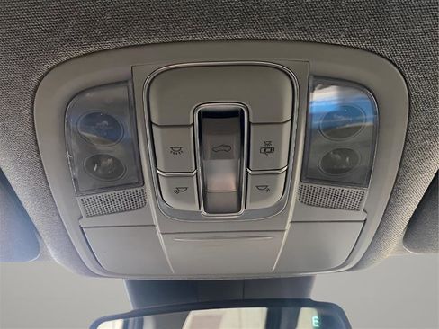 Used 2019 Hyundai Santa Fe Limited image 16