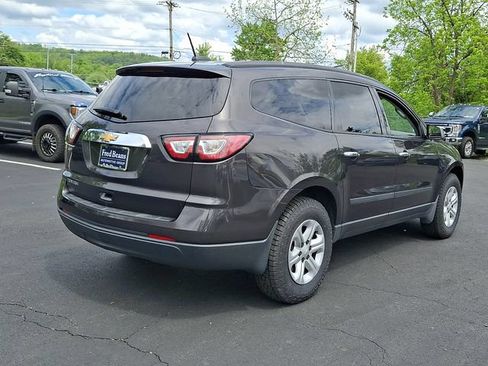 Used 2017 Chevrolet Traverse LS FWD image 14
