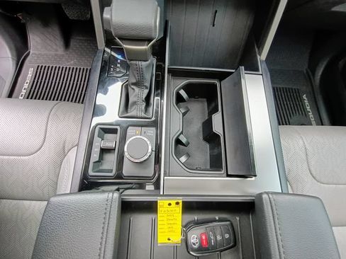 Used 2024 Toyota Sequoia SR5 w/ SR5 Premium Package AWD/4WD image 23