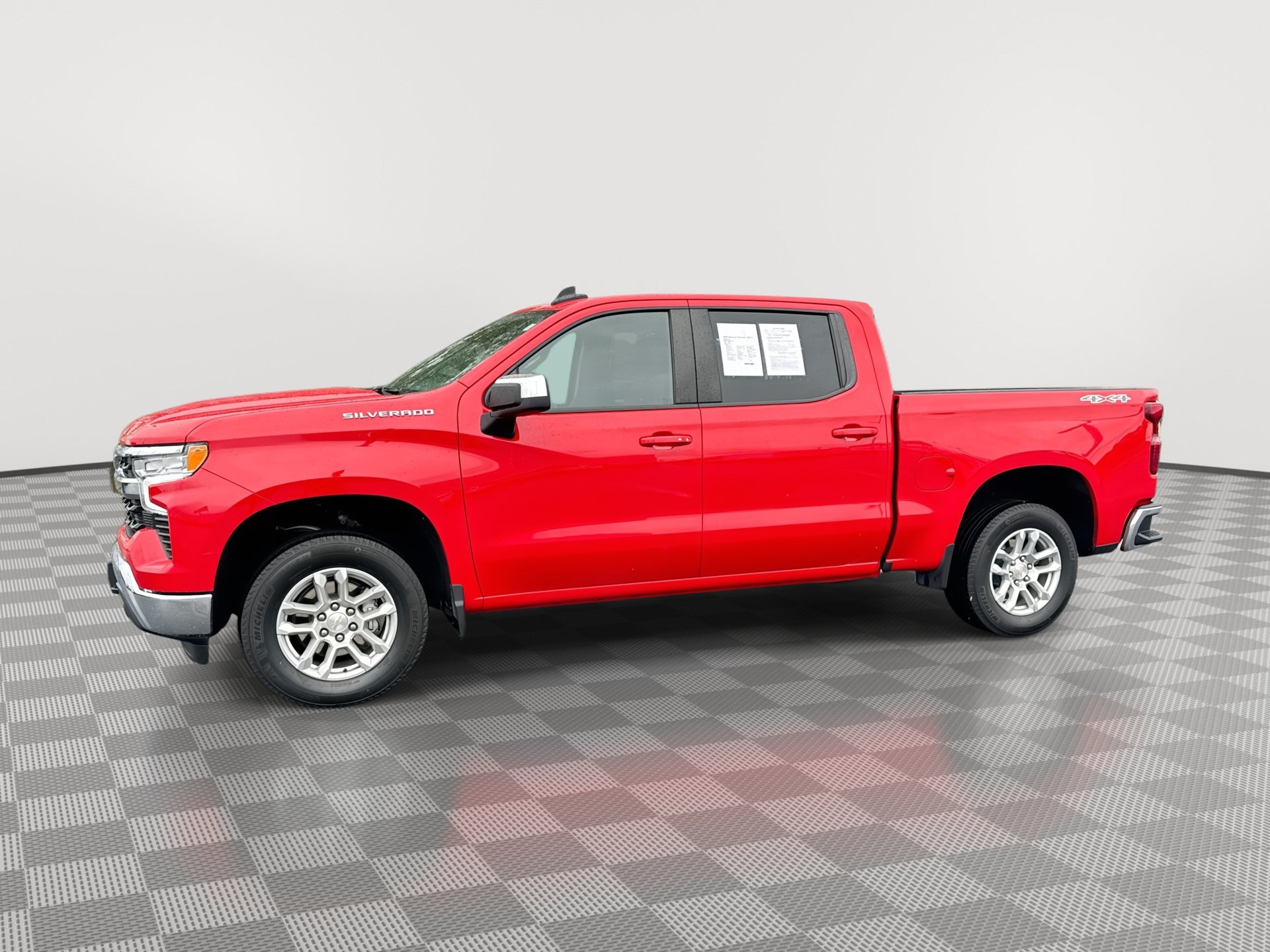 Certified 2025 Chevrolet Silverado 1500 LT w/ Protection Package AWD/4WD image 1