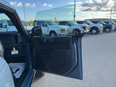 New 2025 Ford Bronco Badlands image 14