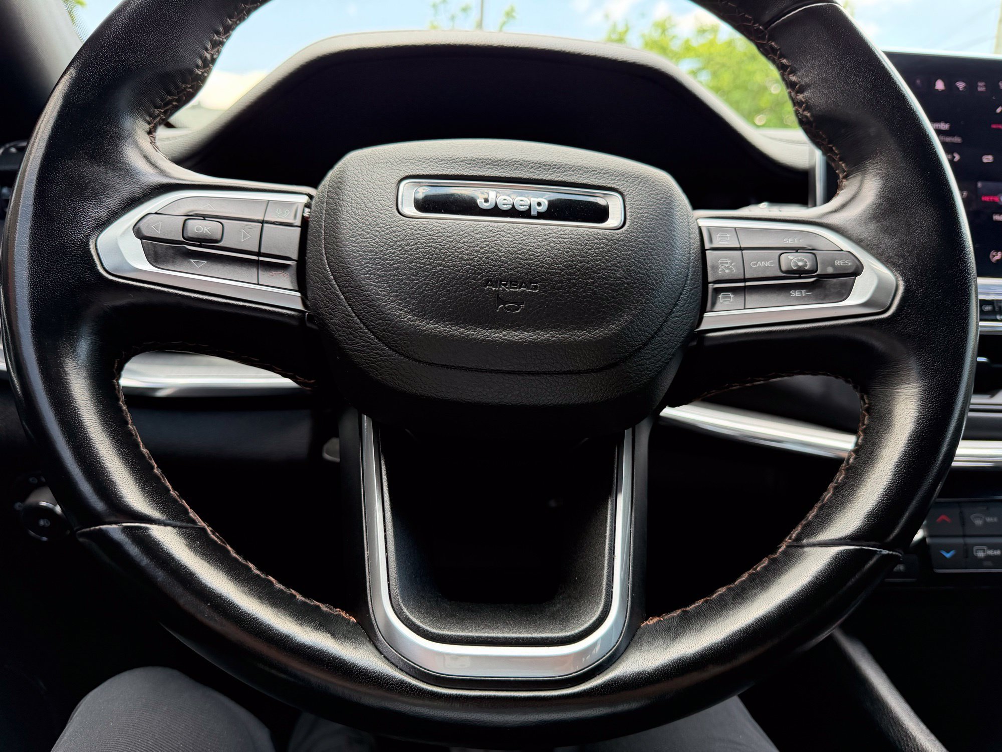 Used 2022 Jeep Compass Limited AWD/4WD image 19