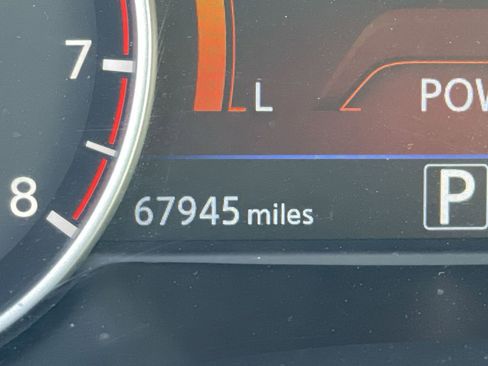 Used 2017 Nissan Maxima SR image 22