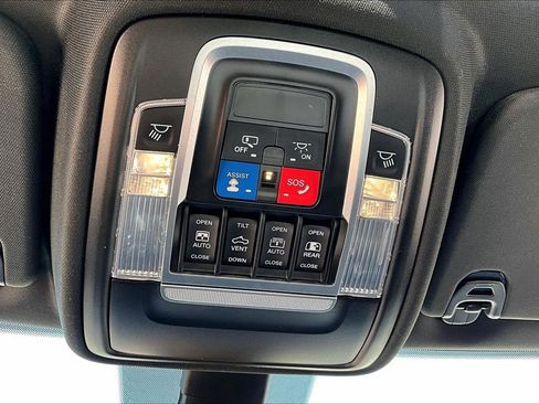 Used 2022 RAM 1500 Big Horn AWD/4WD image 18