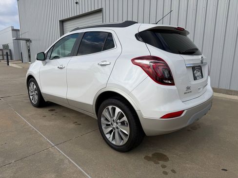 Used 2018 Buick Encore Preferred image 3