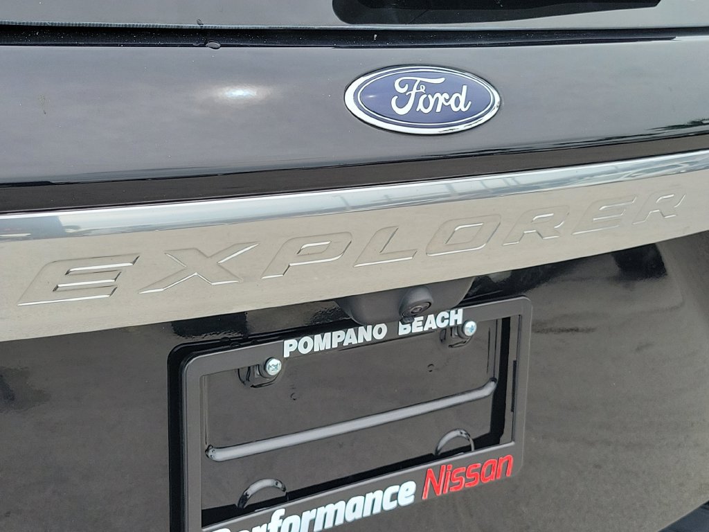 Used 2021 Ford Explorer Platinum AWD/4WD image 13