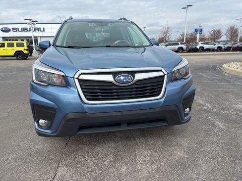 Used 2021 Subaru Forester Premium image 3