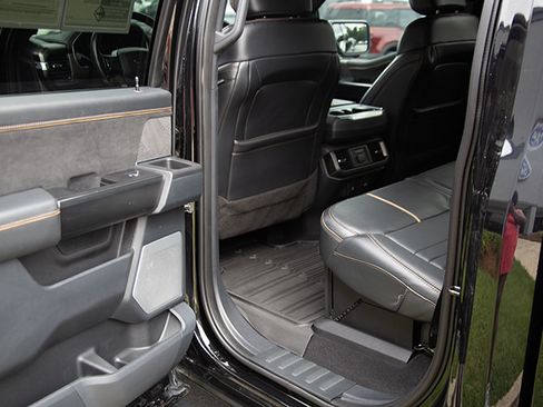 Used 2018 Ford F150 Lariat w/ Equipment Group 502A Luxury RWD image 21